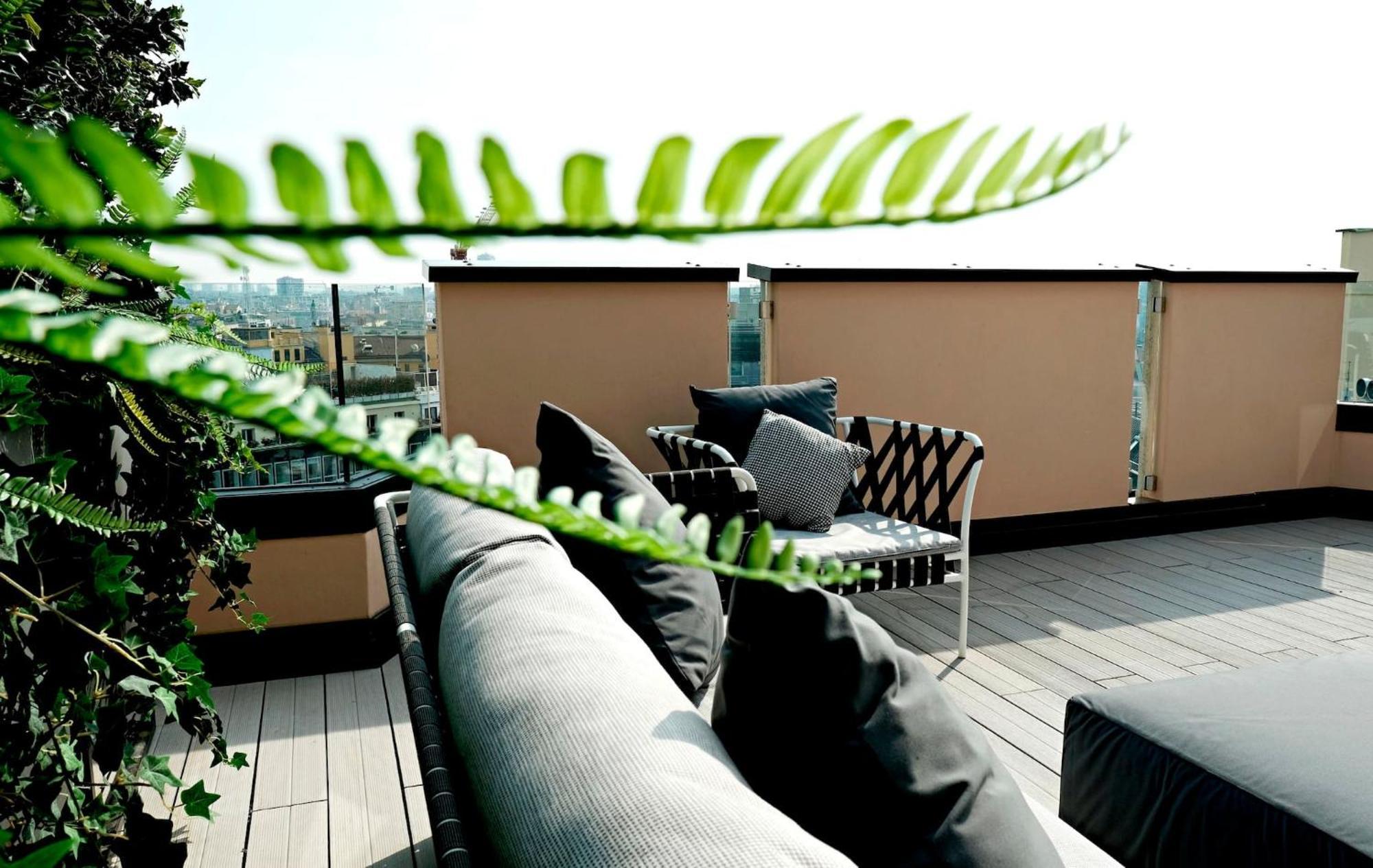 San Babila Central Tower With Panoramic Terrace Overlooking Duomo By Rentopolis Mailand Exterior foto