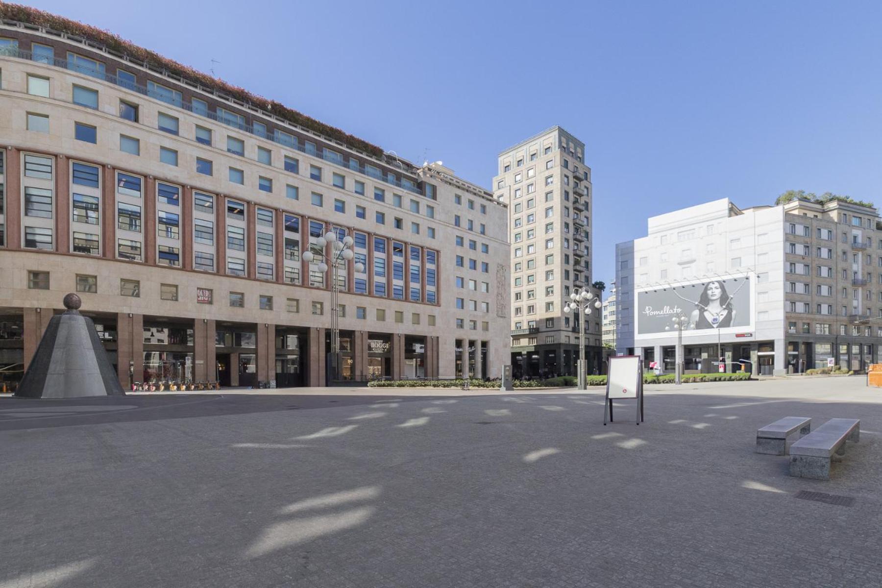 San Babila Central Tower With Panoramic Terrace Overlooking Duomo By Rentopolis Mailand Exterior foto
